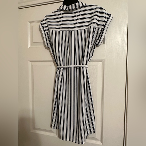 Express Button Front Tie Waist Shirt Dress - Picture 3 of 5